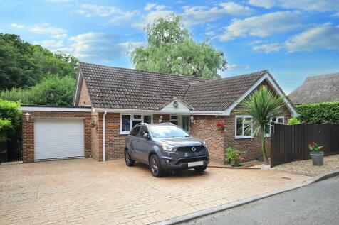 3 bedroom detached bungalow for sale