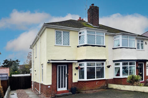 3 bedroom semi-detached house for sale