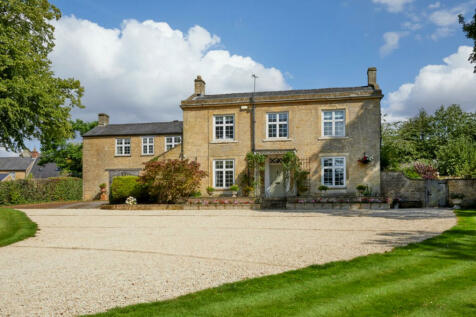 5 bedroom country house for sale