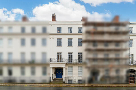 Parade, Leamington Spa, Warwickshire... 3 bed apartment for sale