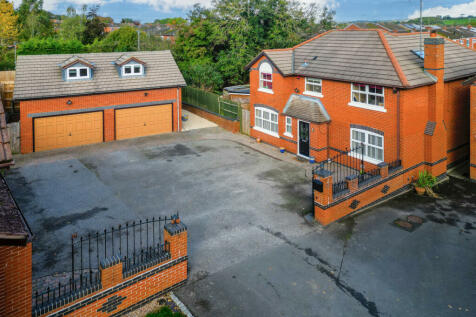 5 bedroom detached house for sale