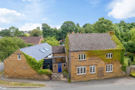Bridge Street, Fenny Compton Southam... 7 bed detached house for sale