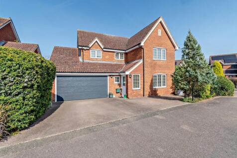 5 bedroom detached house for sale