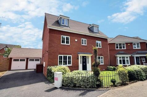 5 bedroom detached house for sale