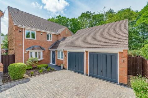 5 bedroom detached house for sale