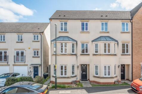 Dixon Close, Enfield, Redditch, B97 4 bed semi