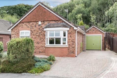 Fernwood Close, Wirehill, Redditch, B98 2 bed bungalow for sale