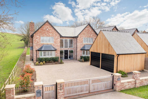 5 bedroom detached house for sale