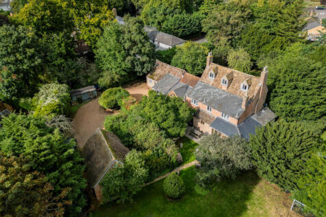 Cambridge Street, Cambridgeshire PE19 5 bed detached house for sale