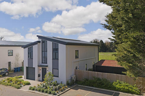 The Range, Cambridgeshire PE19 4 bed detached house for sale
