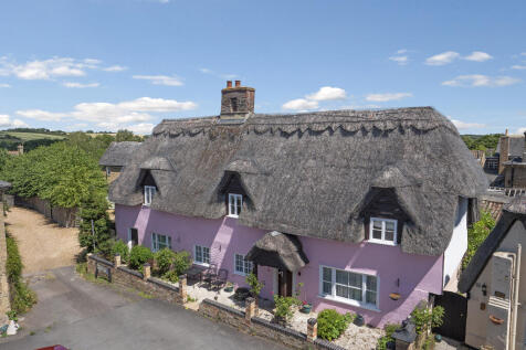 High Street, Huntingdon PE28 4 bed detached house for sale
