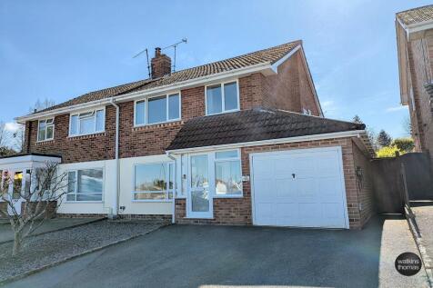 Kings Acre Road, Hereford, HR4 3 bed semi