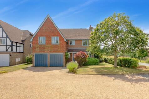 5 bedroom detached house for sale