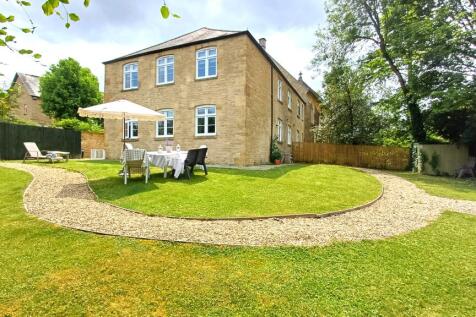 NEW STREET, Chipping Norton OX7 2 bed apartment for sale