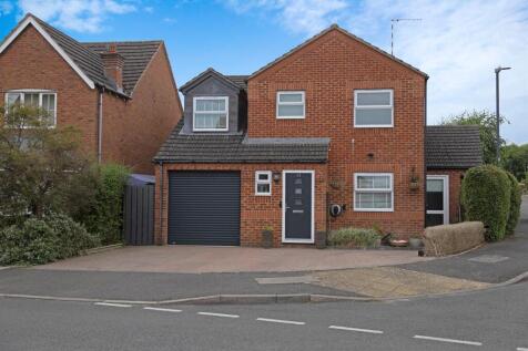 Erica Drive, Whitnash, Leamington Spa 4 bed detached house for sale