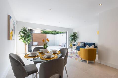 Victoria Court, Kenilworth Road... 4 bed terraced house for sale