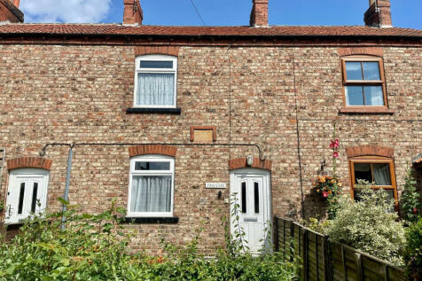 2 bedroom terraced house for sale