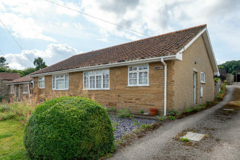 2 bedroom semi-detached bungalow for sale