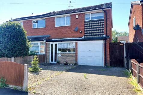 3 bedroom semi-detached house for sale
