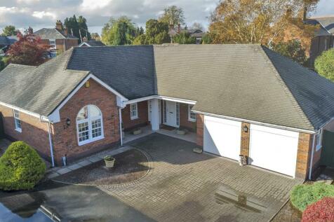 3 bedroom detached bungalow for sale