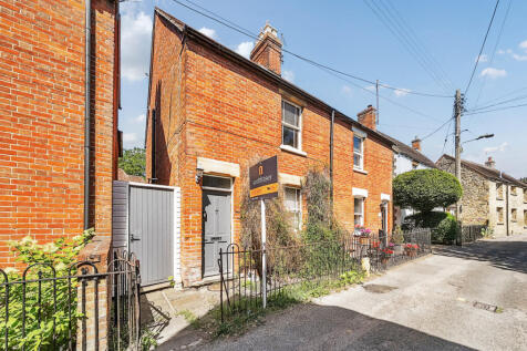 Kiln Lane, Wheatley, Oxfordshire 3 bed semi
