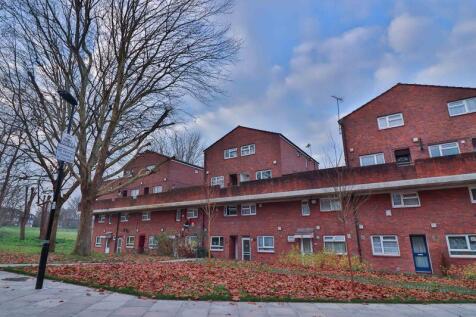 Priors Field, Northolt 2 bed maisonette for sale