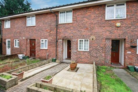 Lancaster Road, Northolt 2 bed terraced house for sale