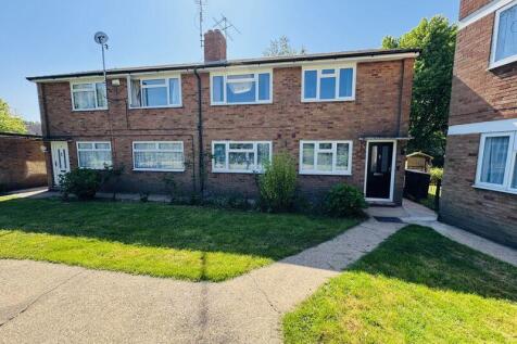 2 bedroom maisonette for sale
