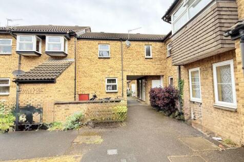 Addison Place, Southall 1 bed maisonette for sale