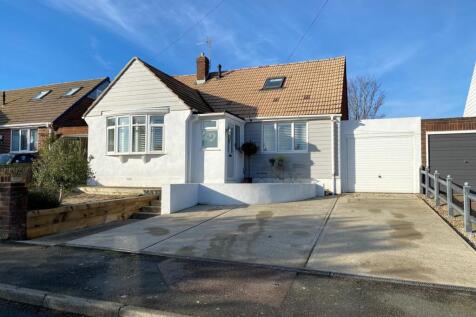 2 bedroom detached bungalow for sale