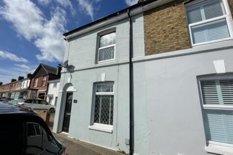 Middle Deal Road, Deal, CT14 2 bed end of terrace house for sale