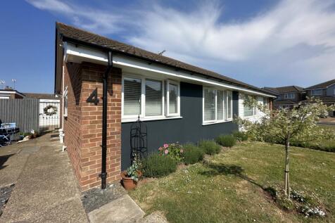 2 bedroom semi-detached bungalow for sale