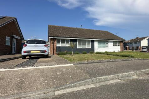 2 bedroom semi-detached bungalow for sale