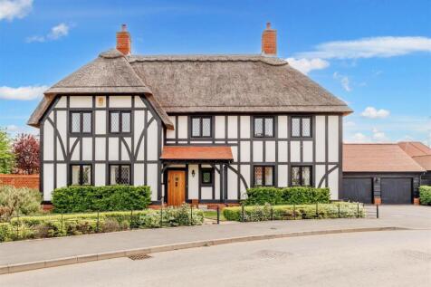Kingshurst Gardens, Evesham WR11 5 bed detached house for sale