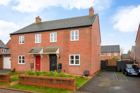 3 bedroom semi-detached house for sale