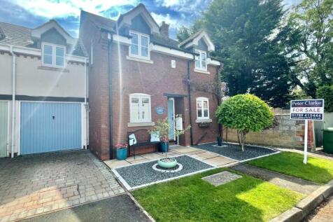 Back Lane, Lower Quinton... 4 bed link detached house for sale