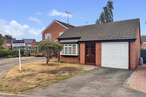 3 bedroom detached bungalow for sale