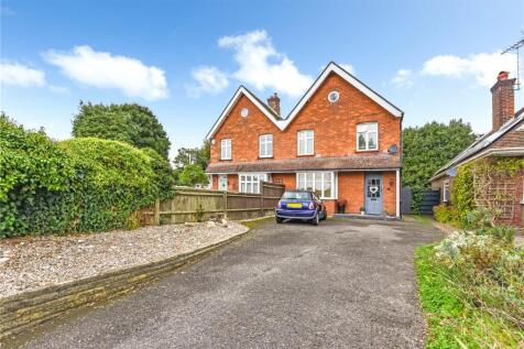 Whyke Road, Chichester, PO19 4 bed semi