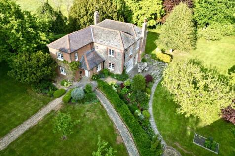 Hoe Lane, Bosham, Chichester, PO18 4 bed detached house for sale