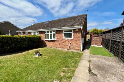 2 bedroom semi-detached bungalow for sale