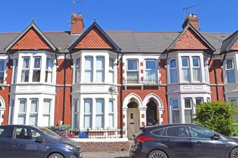 5 bedroom terraced house for sale
