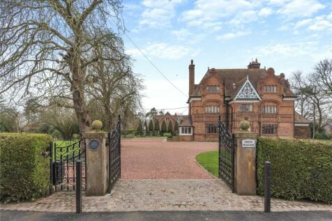 5 bedroom detached house for sale