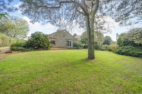 3 bedroom detached bungalow for sale