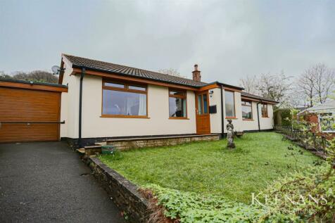 4 bedroom detached bungalow for sale