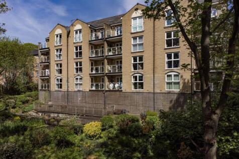 19 Woodcroft Grange, Trimmingham... 2 bed apartment for sale