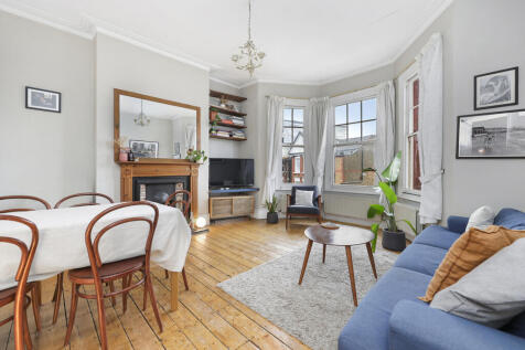 Chardmore Road, London N16 3 bed apartment for sale
