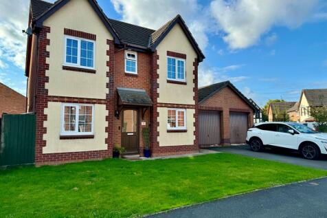 4 bedroom detached house for sale