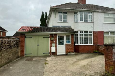 3 bedroom semi-detached house for sale