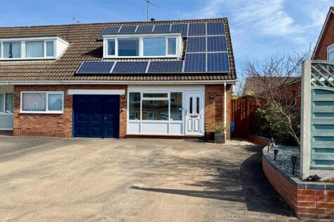 Syers Croft, Clehonger, Hereford, HR2 3 bed semi
