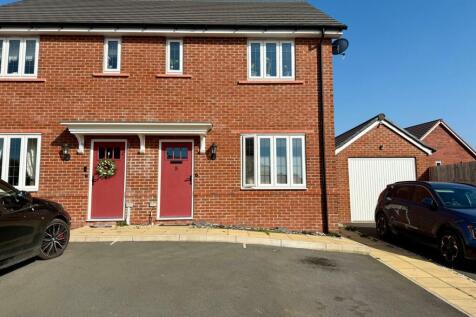 Admiral Road, Holmer, Hereford, HR4 2 bed semi